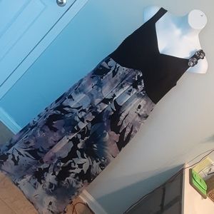 Sleeveless dress